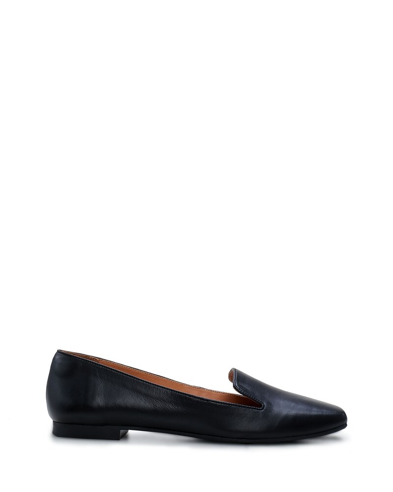 Vince Camuto | Chelsie Loafer Black | Item ID-UYOW1535